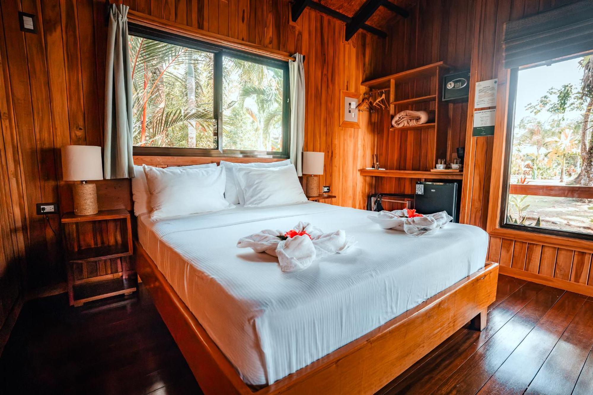 Natural Drake Bay Hotel Boutique Phòng bức ảnh